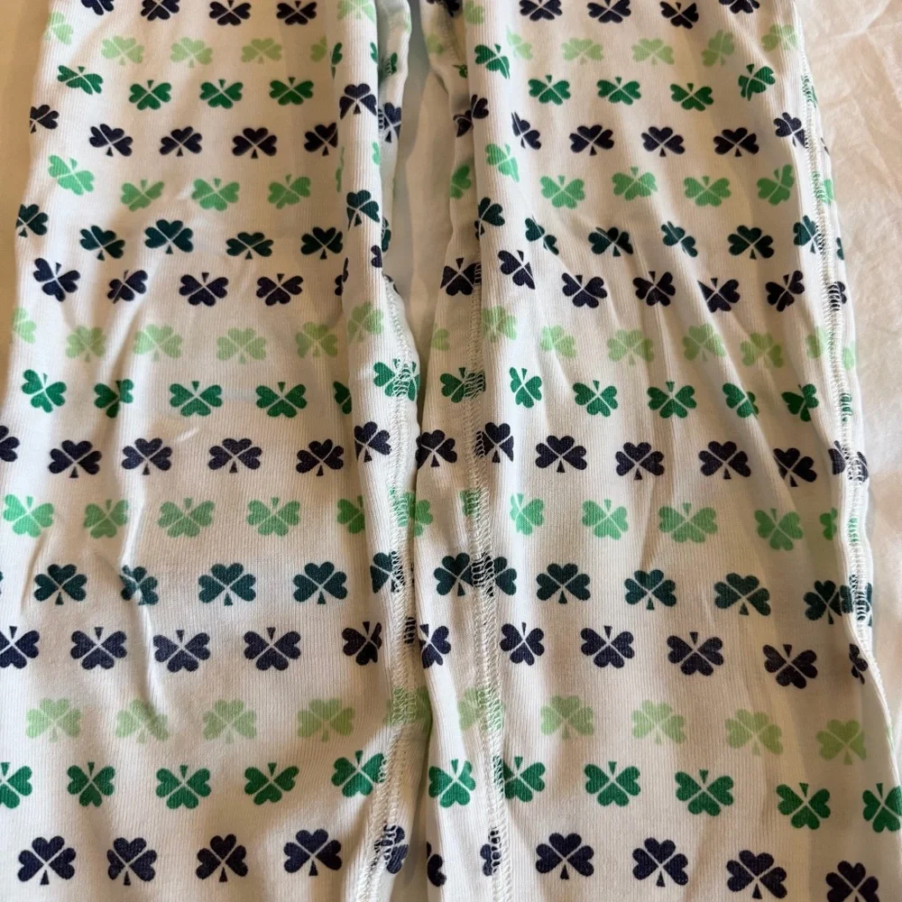 Primary Kids St. Patrick’s Pajama Set  Clover Shamrock Design Size 8-9 Years